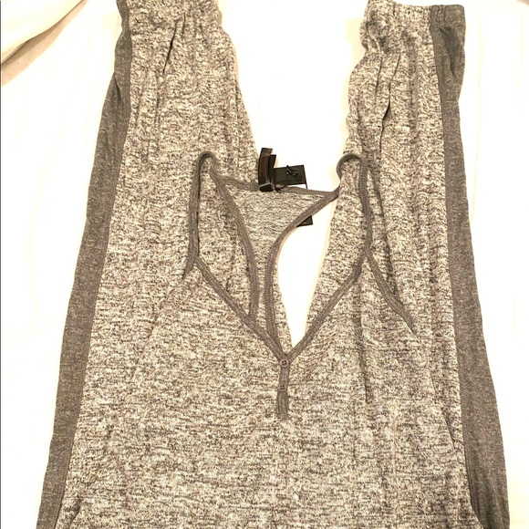 Grey jumpsuit - Picture 2 of 2